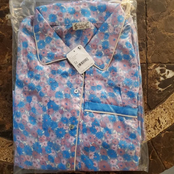 Free People Pillow Talk Satin Short Pajamas Cool Lavender - Picture 2 of 3